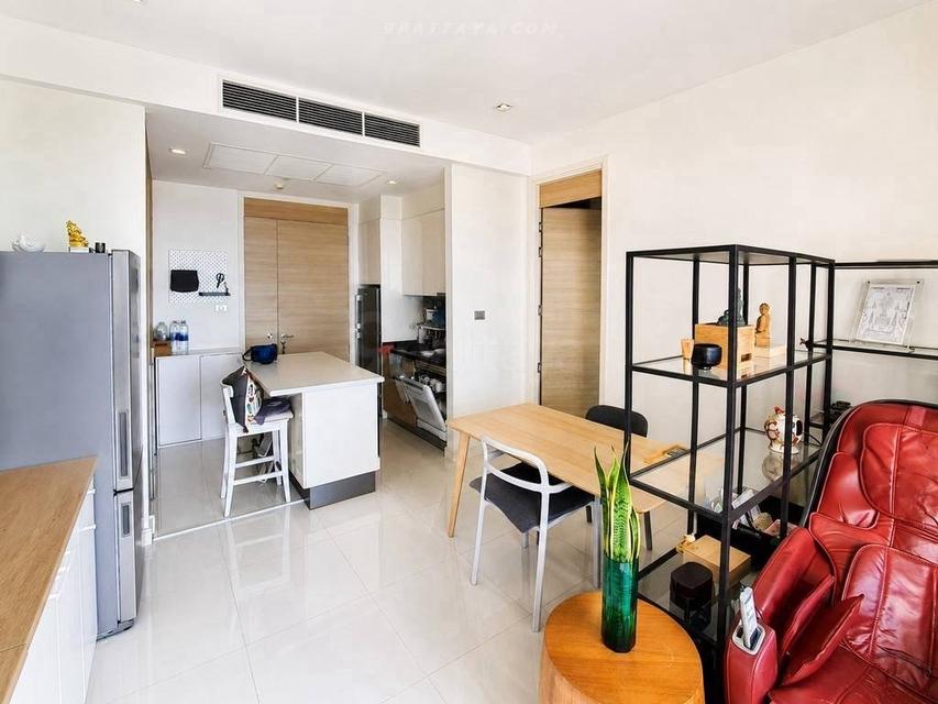 For Sale — 1-Bedroom Condo at Reflection Jomtien Beach Beachfront Condo Unit size: 61 sq.m Floor: 21• High-floor unit Beautiful view Fully furnished 5