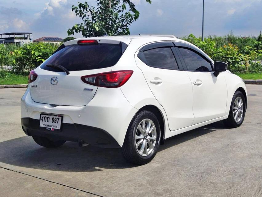 รหัสรถ CAT697 2015 Mazda 2 Skyactiv 1.5L ดีเซล