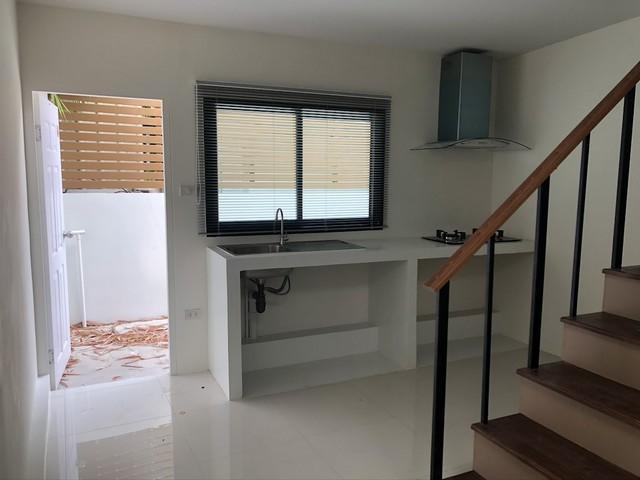 ให้เช่าทาวน์โฮม 3 ชั้น 22 ตรว. ถนนนวมินทร์ ใกล้หมู่บ้านสินธานี 1 เหมาะทำโฮมออฟฟิศ