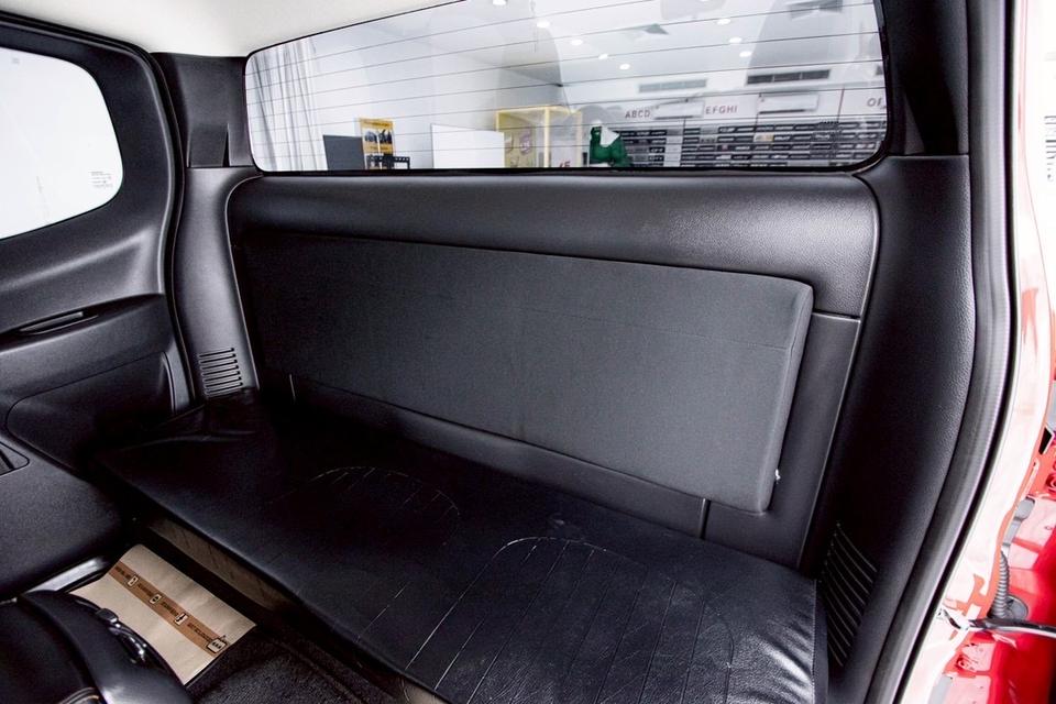 รหัสรถ 1E012 NP300 2.5 E CAB BLACK EDITION CALIBRE 7