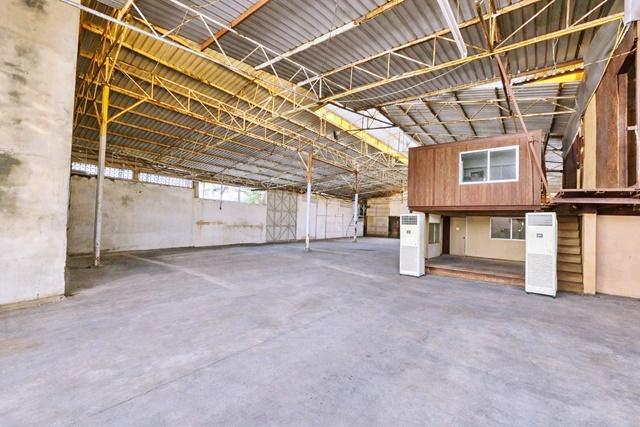 ตลาดน้อย ท่าเรือข้ามฟากสี่พระยา เจริญกรุง25-35 MRTหัวลำโพง 360ม.ให้เช่าโกดัง สัมพันธวงศ์ 196ตรว. 782ตรม. 3น้ำ 4นอน แอร์ 2