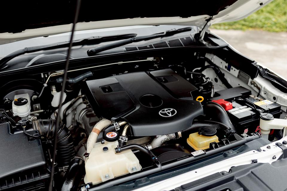 Toyota Fortuner 2.4V ปี19จด21 16