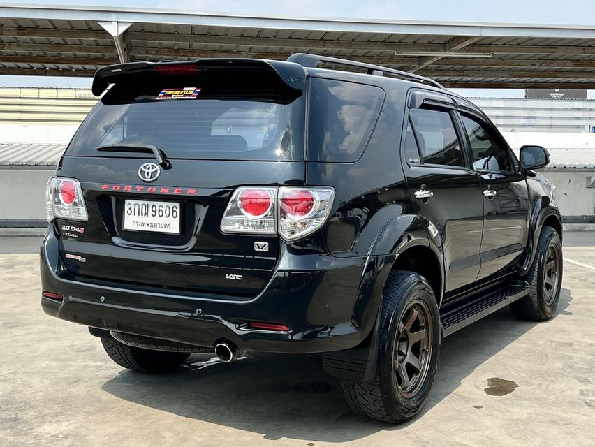 TOYOTA FORTUNER 3.0 V 4X4 auto  ปี 2011  13