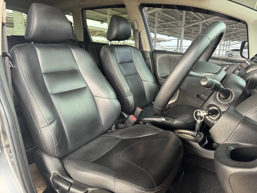 HONDA JAZZ GE 2011 AUTO V IVTEC รูปที่ 17
