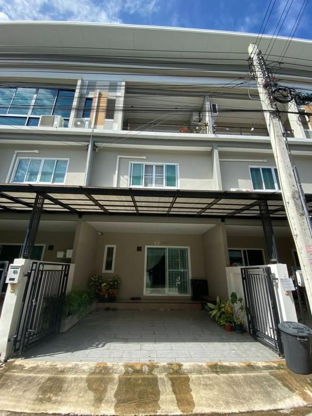 ให้เช่า ทาวน์โฮม3ชั้น 2
