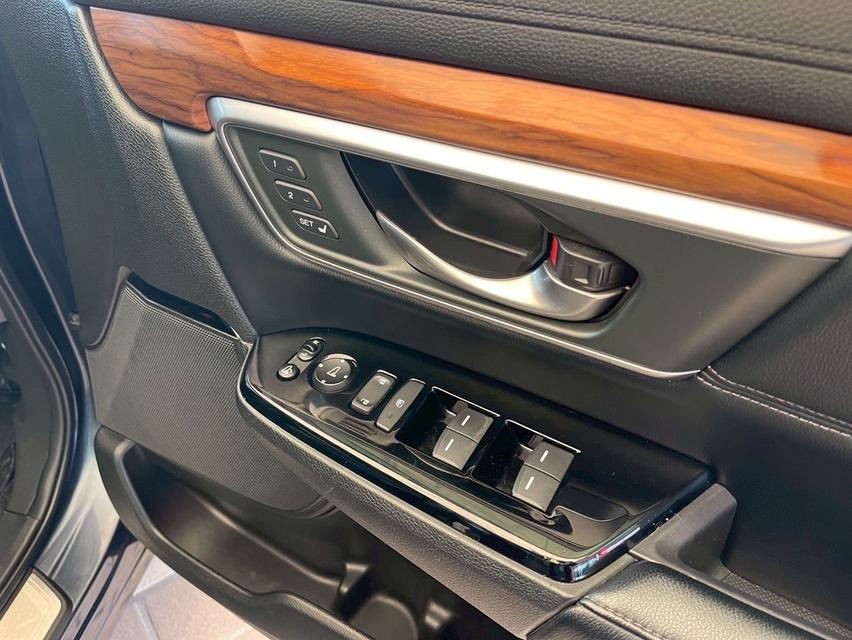 รหัสรถ WMT3870 CR-V 2.4ES 4WD ปี 2020 9