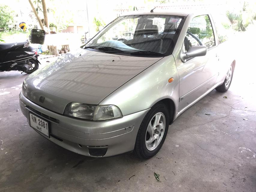 รถ Fiat Punto 1