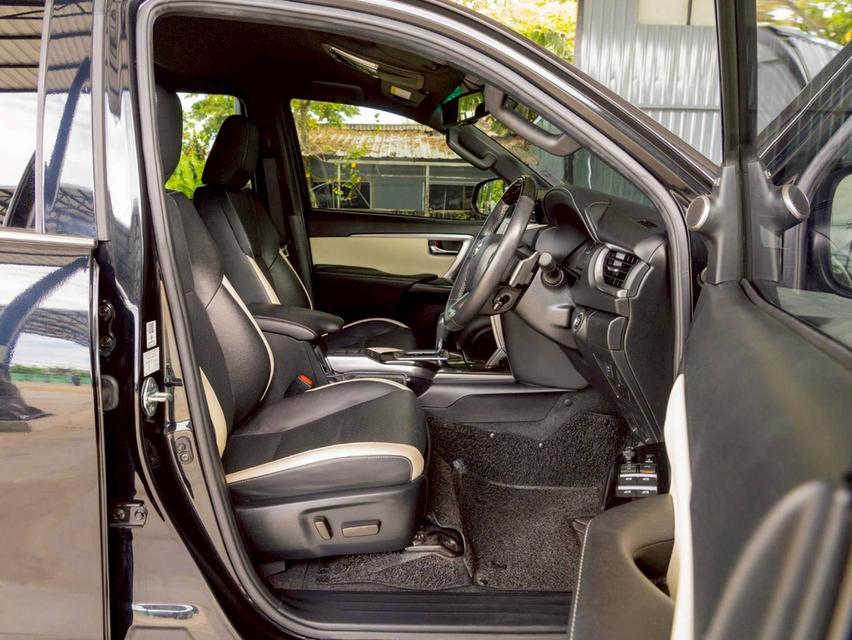 Toyota Fortuner 2.8 Legender 4WD ปี 2023 16