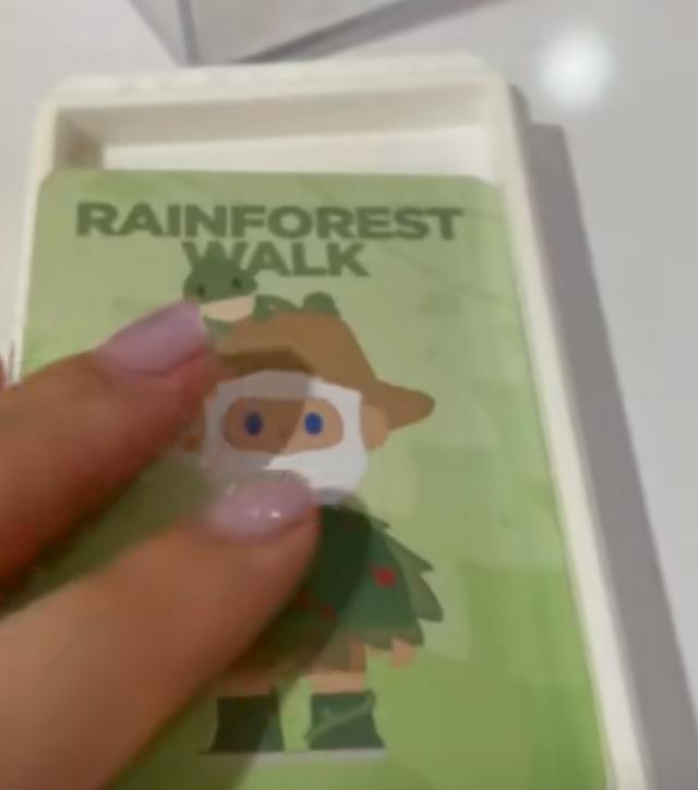 Farmer Bob ตัวเดินเล่นในป่าฝน กล่องและการ์ดครบ 3