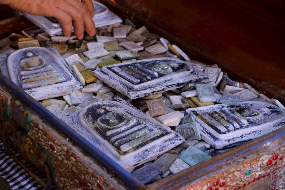 พระสมเด็จวัดระฆัง พิมพ์พระประธานเชียงแสน รูปที่ 3