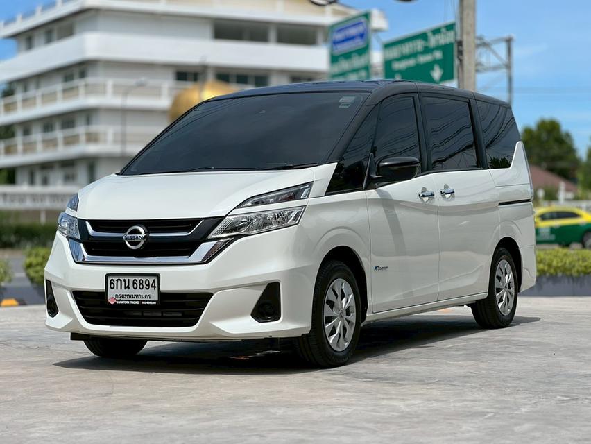 ปี 2017 NISSAN SERENA HYBRID 2.0 X สีขาว เบนซินไฟฟ้า ตัวท็อป