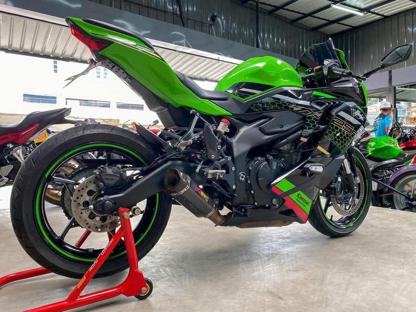 ส่งต่อรถสวย Kawasaki Ninja ZX-25R ปี 2021 2