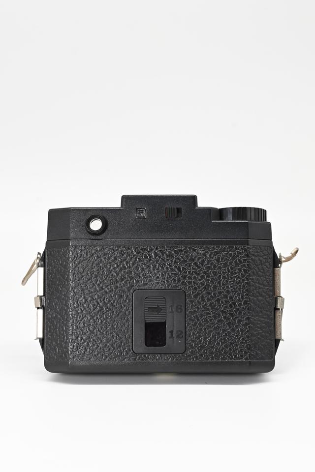 กล้องฟิล์ม Holga 120 SF