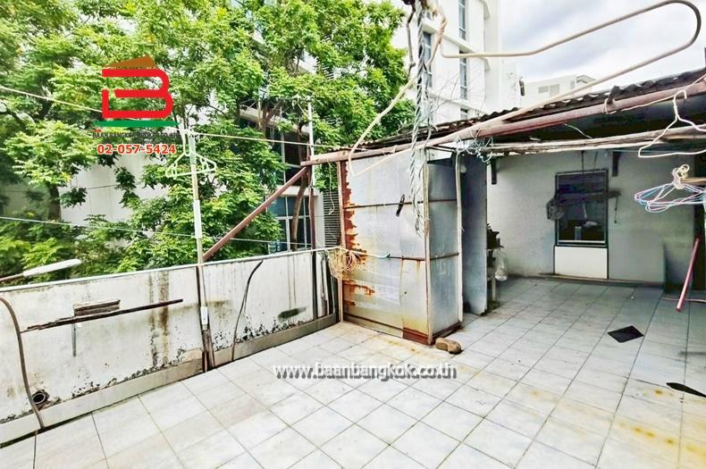 อาคารพาณิชย์ 2 ชั้นครึ่ง ติวานนท์ ซอย26 เนื้อที่ 20 ตรว. (ใกล้การไฟฟ้านครหลวงเขตนนทบุรี) ถนนติวานนท์ ต.บางกระสอ อ.เมือง นนทบุรี 8