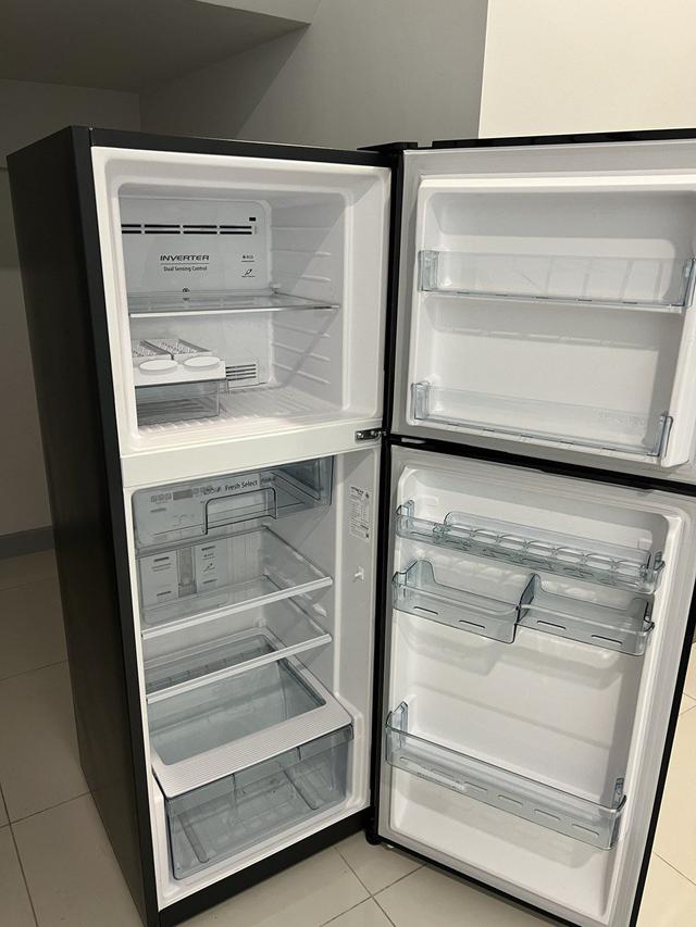 ฮิตาชิ ตู้เย็น 2 ประตู รุ่น RH200PD ขนาด 7.7 คิว สีดำ 2