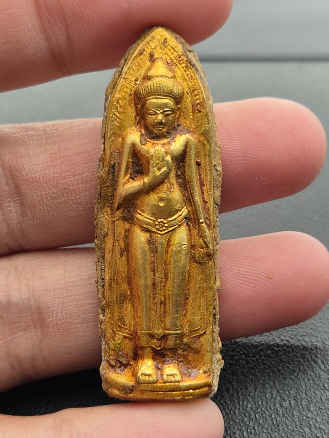 พระร่วงเนื้อว่านหน้าทอง