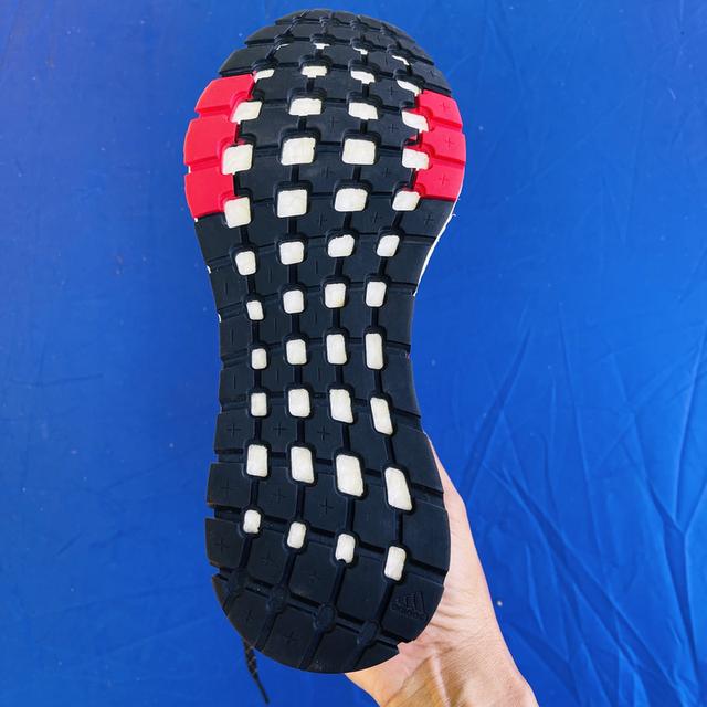 รองเท้าวิ่ง adidas pure boost rbl รูปที่ 4