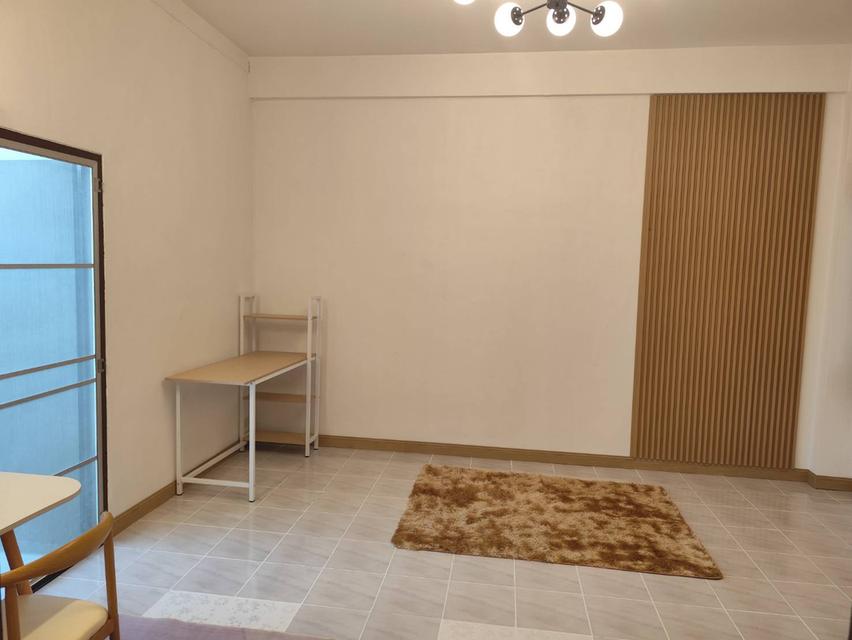 ห้องชุดรีโนเวทใหม่ 1 ห้องนอน 38 ตรม. 540,000 บาทฟรีโอน สนใจโทร 0638925888 8