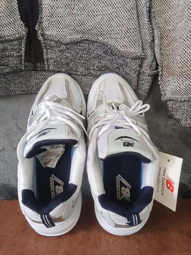 ืnew balance นิวบาลานซ์ 530 (เบอร์ 42) ขนาดความยาว 26 cm. เบอร์ 41 ใส่ได้พอดี งานมือหนึ่ง รูปย่อยที่ 2