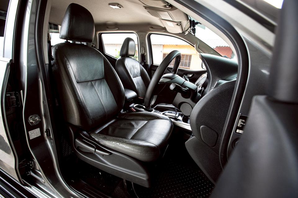 NISSAN NAVARA NP300 2.5 EL DOUBLE CAB CALIBRE ปี 2016 4 ประตู ออโต้  มือเดียวป้ายแดง 13