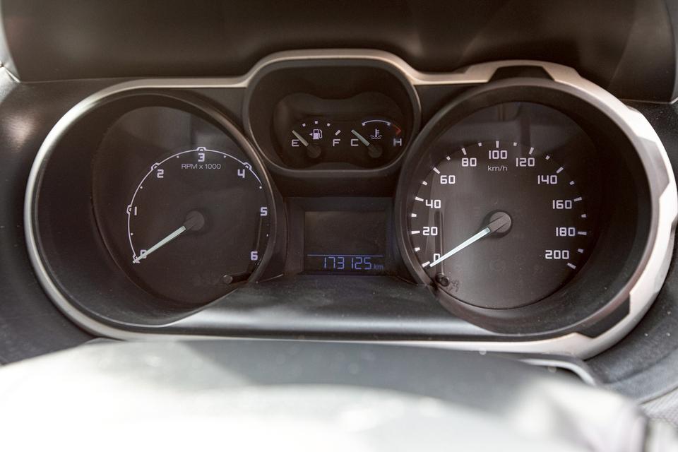 Ford Ranger Hi-lander #4ประตู 2.2 XLT เกียร์ MT ปี2013 สีแดง สนใจติดต่อ 099-245-9121 sale เอก   259,000 13