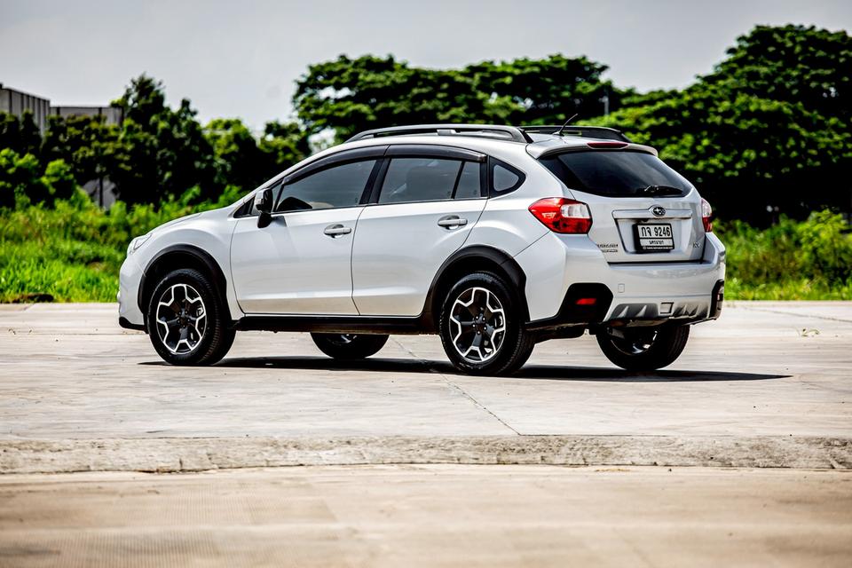Subaru Xv 2.0 AWD สีเทา ปี 2013  8