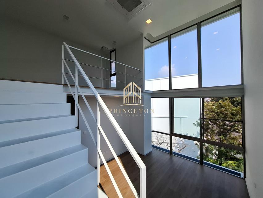 VIVE Rama 9 â Luxurious 3-Story Home in Modern Japanese Design 12
