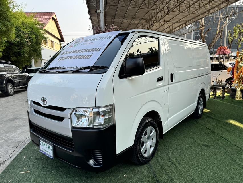  TOYOTA ตู้ รุ่น HIACE   ปี2019  แบบตู้บรรทุกไม่มีเบาะคะ เครื่อง2.5cc. เกียร์ธรรมดา  -รถไมล์แท้100%คะ 2