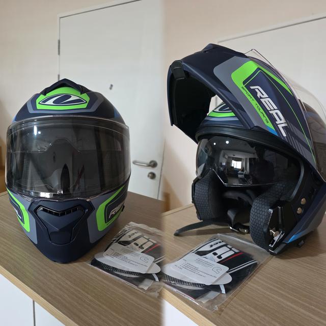 (ไม่มีกล่อง) สภาพใหม่ 99% ไซส์ M เปิดคาง Real Helmets หมวกกันน็อคยกคาง รุ่น Atlas Stratus น้ำเงิน-เขียว ด้าน
