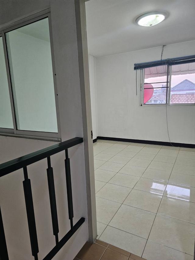 บ้านทาวน์เฮ้าส์มือสอง 10