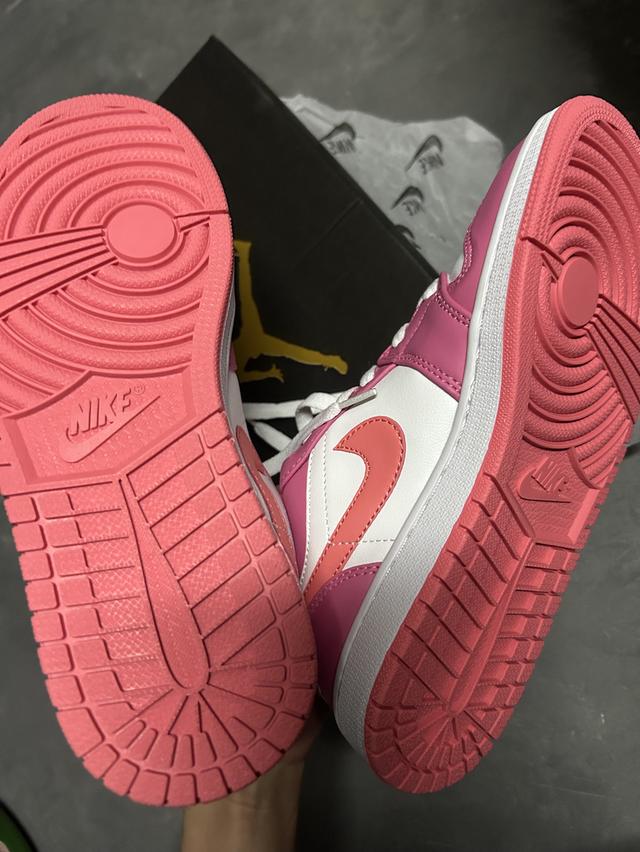 รองเท้าไนกี้จอร์แดนผู้หญิง 2