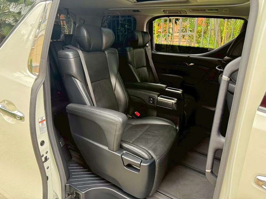 ขาย Toyota Vellfire 2.5ZG Edition ปี16 12
