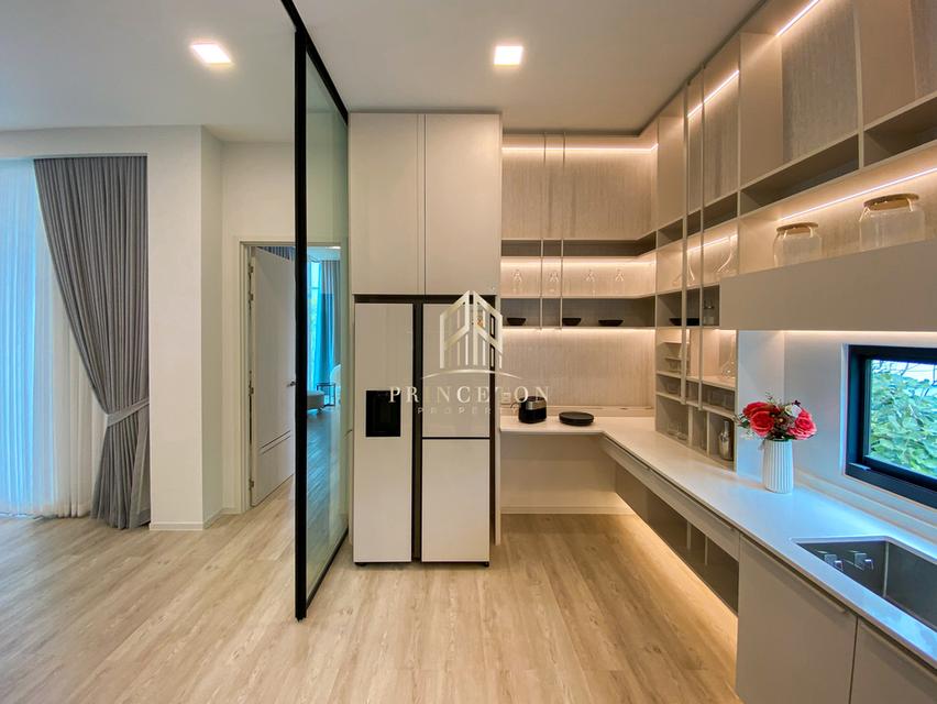 VIVE Krungthep Kreetha Comes with a Private Swimming Pool 8