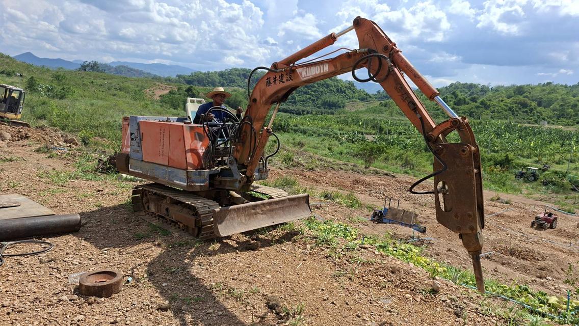 รถขุด KUBOTA KX-026 พร้อมหัวกระแทก เบรคเกอร์ แถมบุ้งกีอีกใบ มือสองญี่ปุ่นแท้ ไม่เคยใช้ในไทย ราคาถูก 9