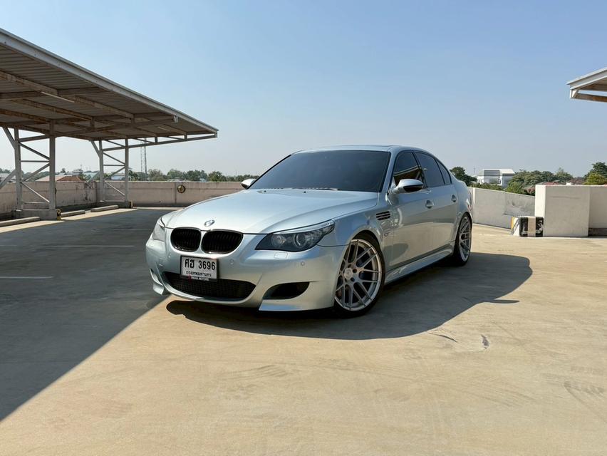 BMW M5 5.0i "Sunroof" (E60)5.0L V10 SMG āļĢāļđāļāļĒāđāļāļĒāļāļĩāđ 2