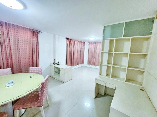 ประชาราษฎร์บำเพ็ญ20-26 MRTห้วยขวาง1กม.ให้เช่าคฤหาสน์ 2 ชั้น 80 ตร.วา. 268 ตร.ม.3นอน สุทธิสาร รัชดาภิเษก 16-20 5
