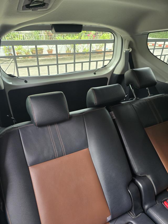 TOYOTA SIENTA 1.5 V 2017 9