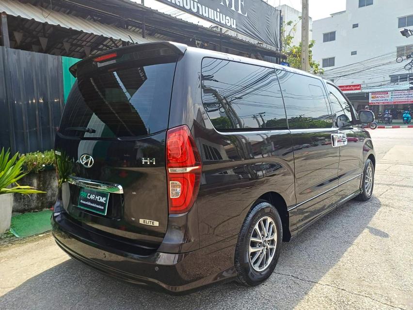 ปี2019 HYUNDAI H1 ELLITE TOP มือเดียวออกห้าง 8