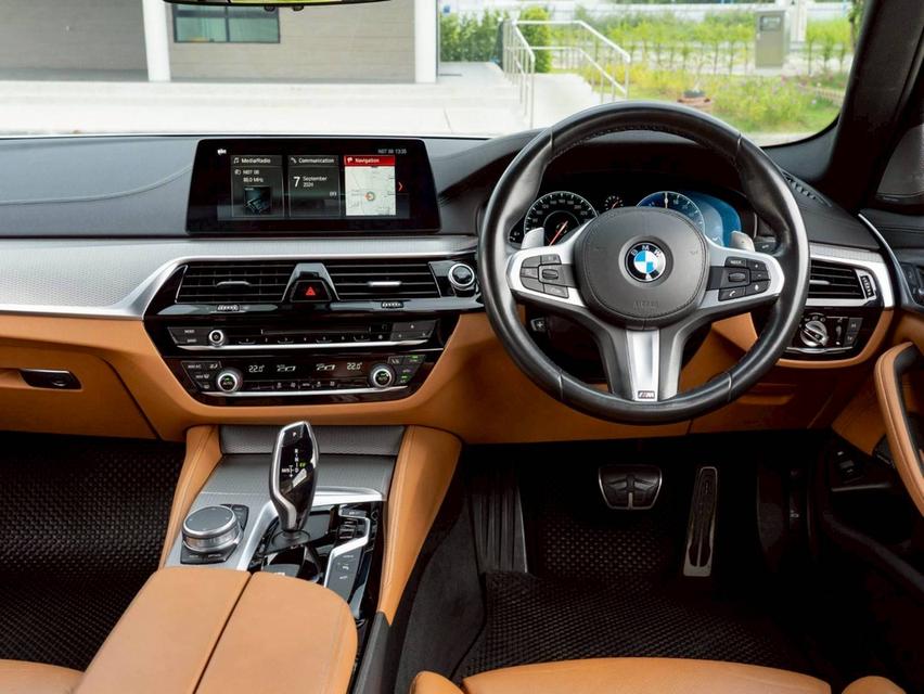 BMW 530e 2.0 M Sport Plug-in Hybrid ปี 2018 12