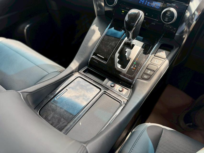 TOYOTA ALPHARD 2.5 SC PACKAGE ปี 2022สีขาว   10