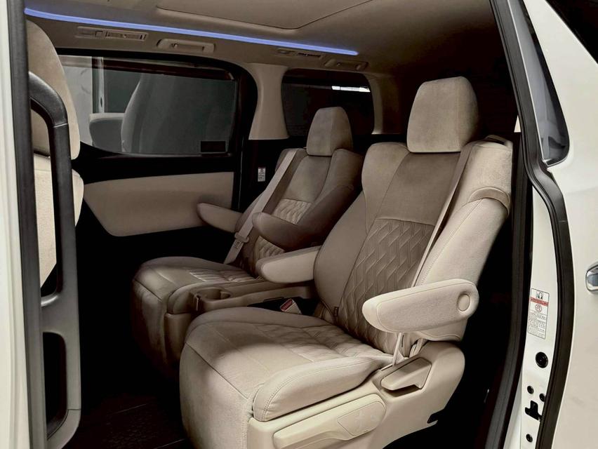 Toyota vellfire 2.5 hybrid X ปี 2021 15