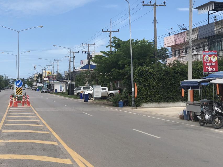 ขายที่ดินพร้อมห้องพัก 30 ห้อง,ปั๊มน้ำมัน และ7-11 ใกล้ทะเล หาดเจ้าสำราญ! อำเภอ เมืองเพชรบุรี เพชรบุรีเหลือเพียง 47 ล้านบาทเท่านั้น! 4