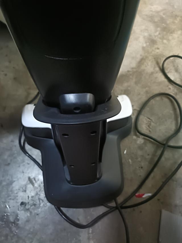 เครื่องดูดฝุ่น electrolux800 บาท