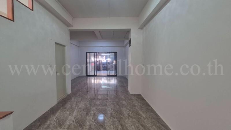 ทาวน์โฮม ฉัตรไพลิน ลาดหลุมแก้ว รีโนเวท พร้อมอยู่ ราคาถูก 4