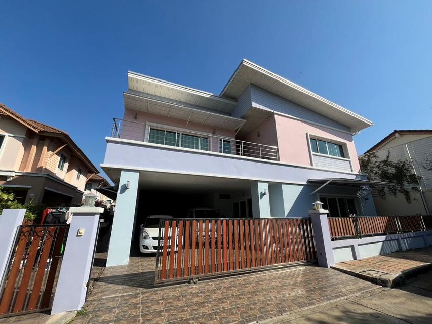 ขายบ้านเดี่ยว 2 ชั้น หมู่บ้านปริญญดา เพชรเกษม - กาญจนาภิเษก เฟอร์นิเจอร์ครบพร้อมอยู่