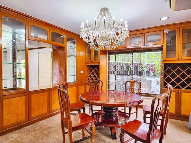 ซอย 20 มิถุนา รัชดา18 MRT สุทธิสาร 700 ม.ให้เช่าบ้านเดี่ยว 3 ชั้น 100ตร.วา.450ตร.ม.ห้วยขวาง 4 นอน 4 น้ำ 3