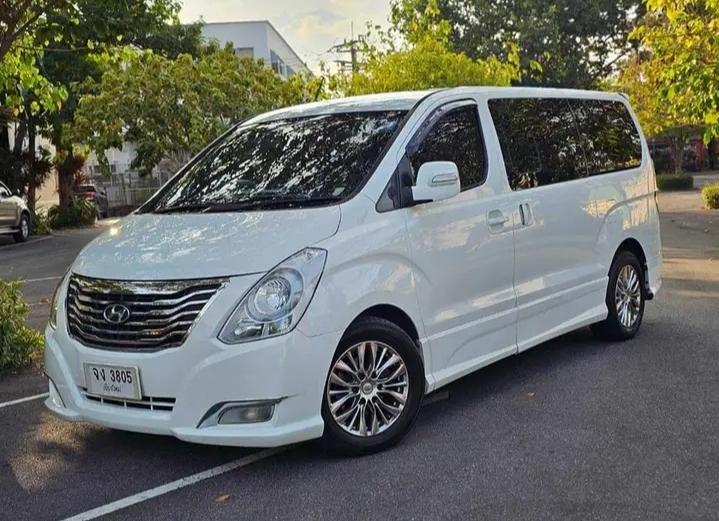 ขาย Hyundai Grand Starex สีขาว