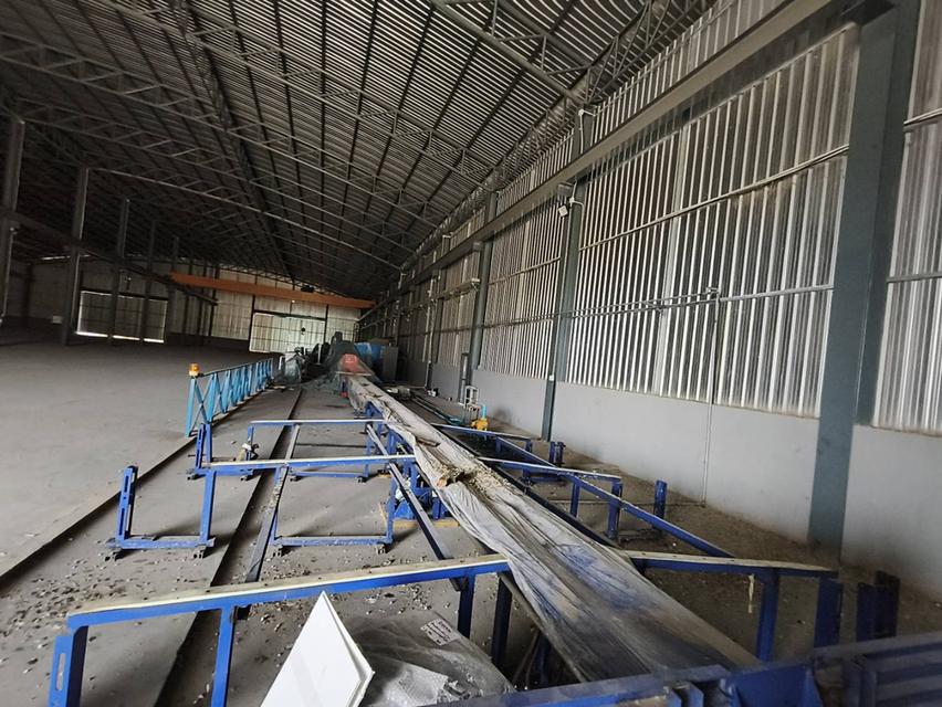 🏭 ให้เช่าโรงงานพร้อมโกดังขนาดใหญ่ | พื้นที่สีม่วง มีใบอนุญาต รง.4 พร้อมดำเนินกิจการ 📍 ตำบลหนองชุมพล อำเภอเขาย้อย จังหวัดเพชรบุรี . โรงงานทำเลดี ติดถ 9