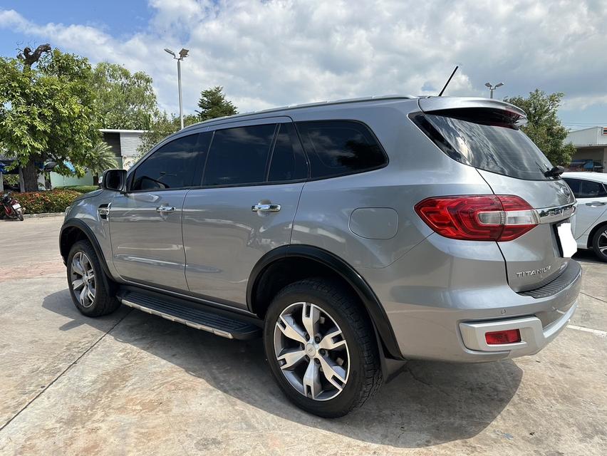 Ford Everest 2.2 Auto Titanium+ ปี 2017 4