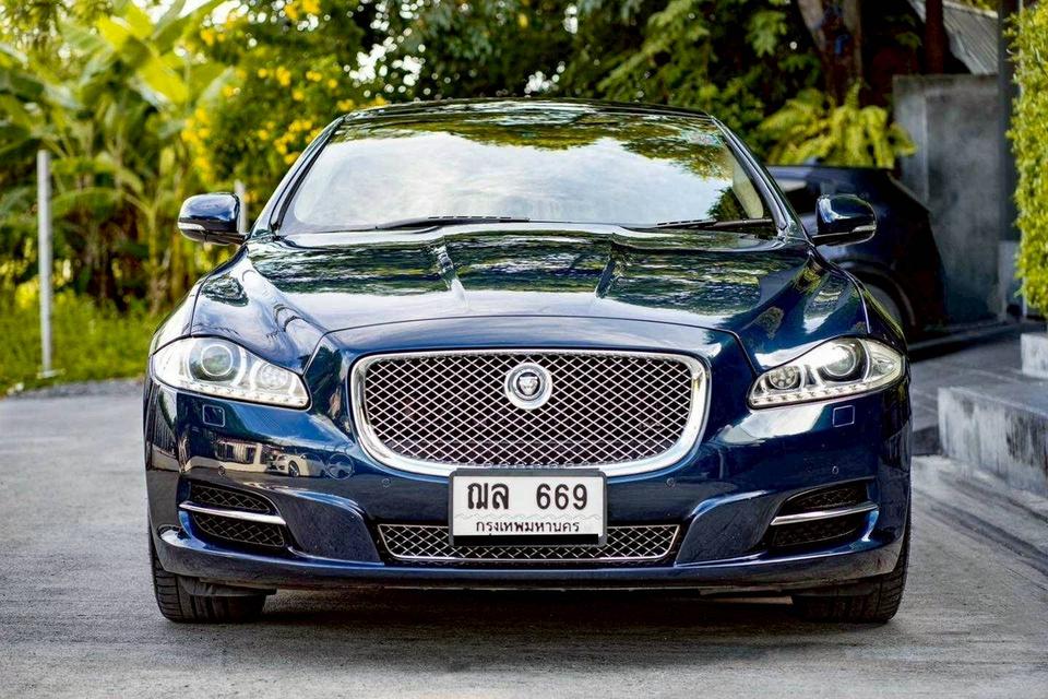 รหัสรถ PR669 Jaguar XJL 2012 Portforio Excutive Package 7